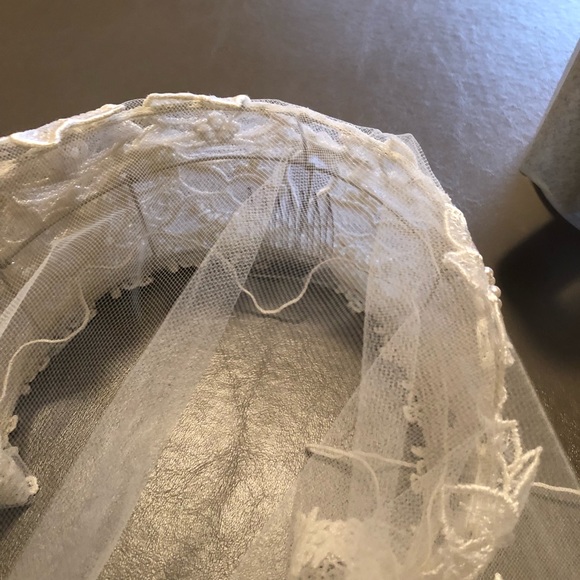 Wedding Veil - Picture 6 of 8